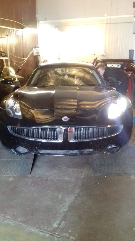 Mechanik samochodowy w Warszawie, przeprowadzamy diagnostykę samochodu na ulicy, działamy szybko i skutecznie w stolicy kraju.