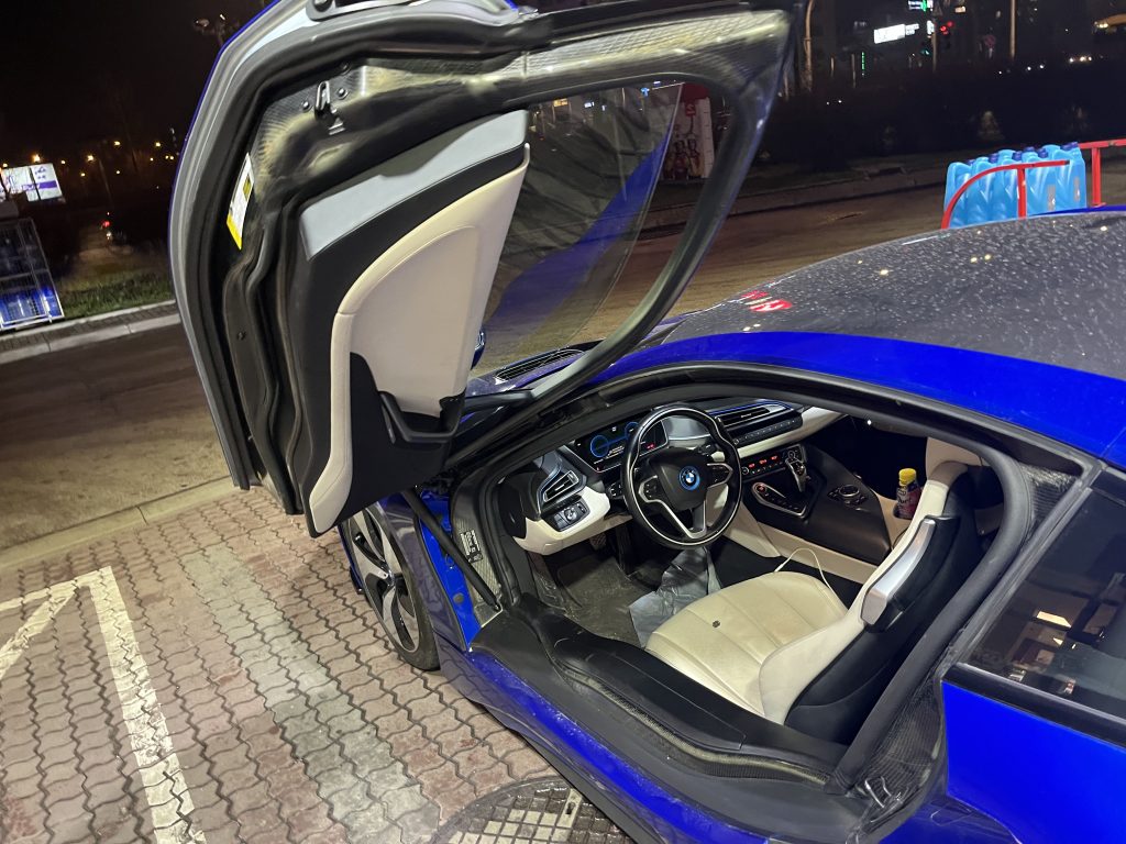 Mechanik z dojazdem do Elektryków i Hybrydowych. Czy w ogóle Warto? Zadzwoń do nas dowiesz się czy warto ogarnąć mobilnie auto.