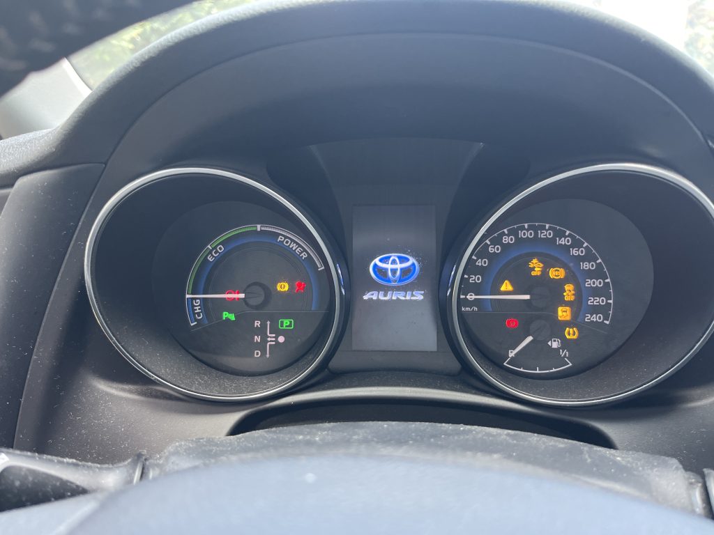 Naprawa Samochodu Auris Hybrydowego, świadczymy usługi mechaniki i elektryki samochodowej w Warszawie do Aut hybrydowych.