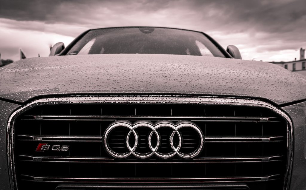 audi black and chrome grille