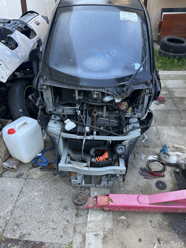 Mobilni mechanicy - Działamy na odpowiednim poziomie, Świadczymy usługi elektryczne i mechaniczne w samochodach Osobowych.