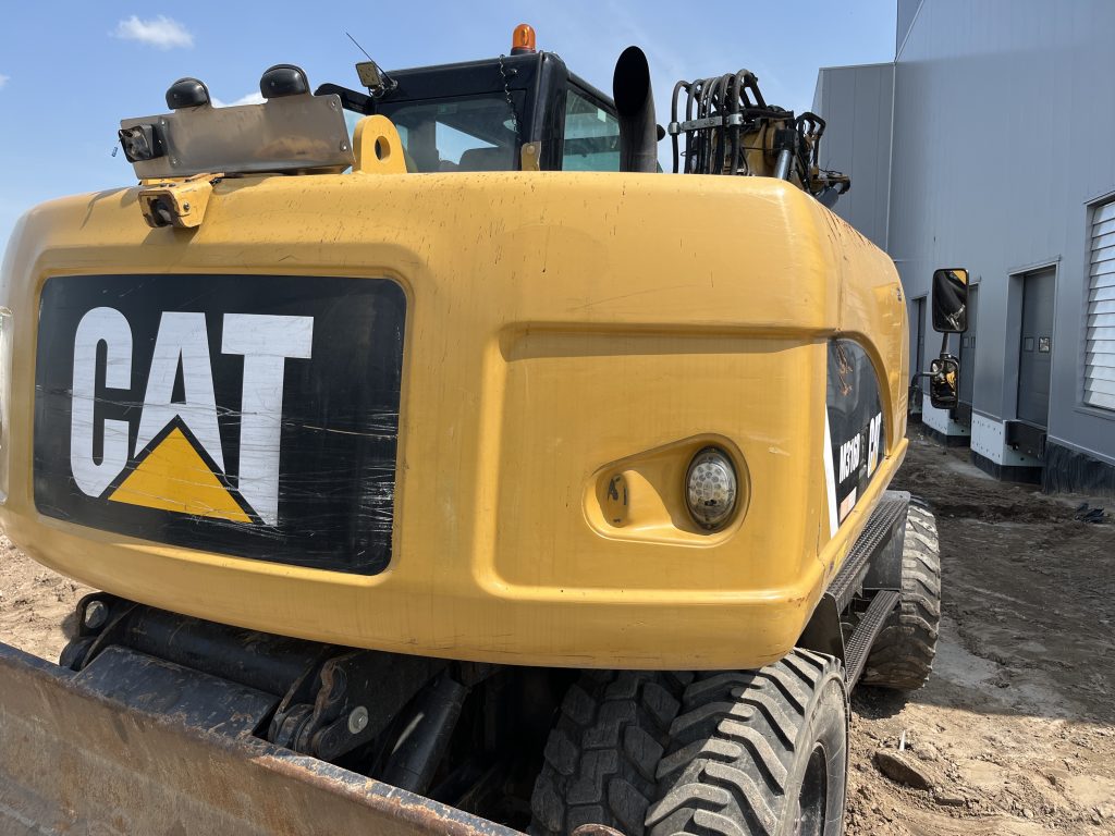 Naprawa Koparek Warszawa, Naprawa lub wymiana uszkodzonych lub zużytych części, serwis z dojazdem, obsługa i mechanika.