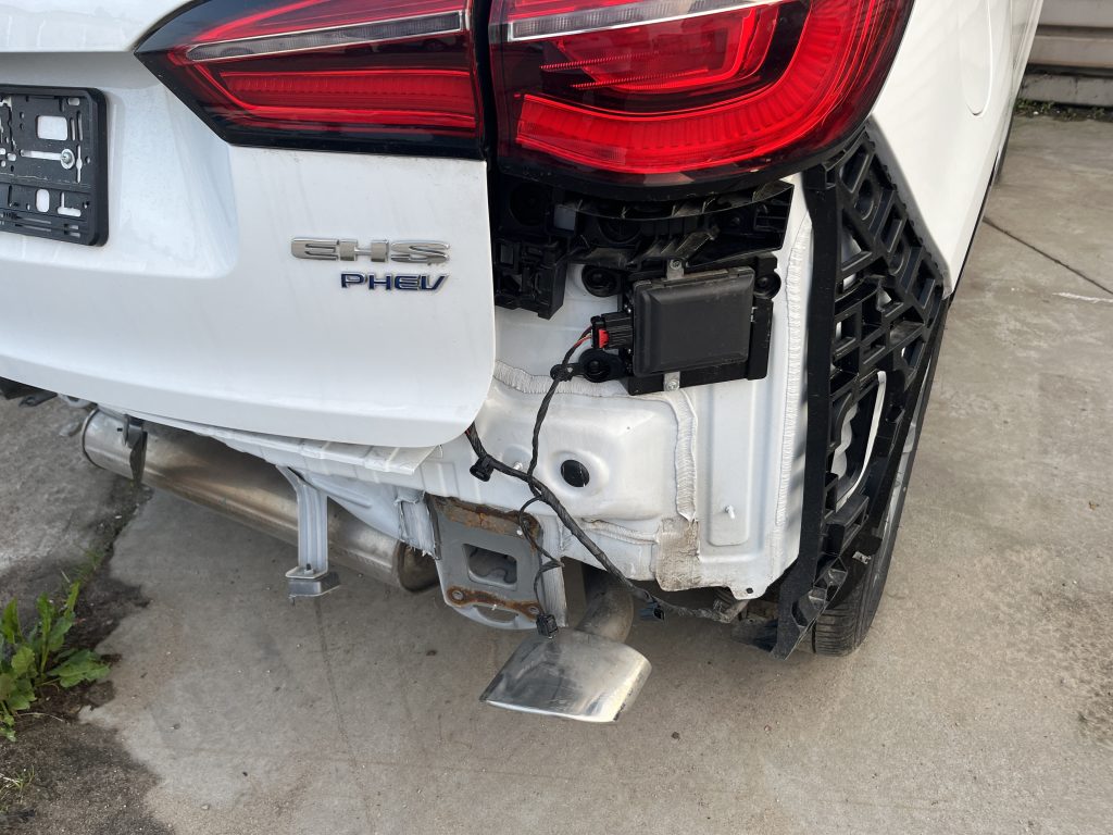 Serwis Pojazdów w Warszawie, Naprawa elektroniki samochodowej, naprawy komputerów ecu w Warszawie, działamy szybko i tanio.