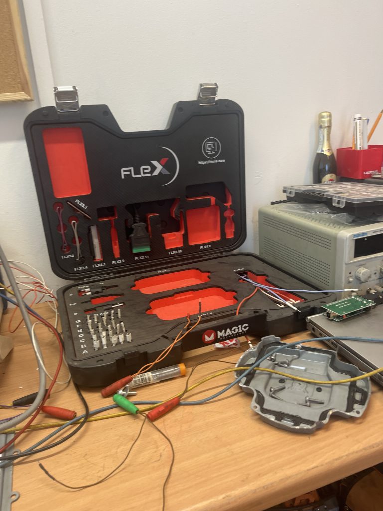 Tani Serwis naprawy auta w Warszawie z Dojazdem do Klientów w całym woj.Mazowieckim, zamów nasz serwis mobilny.