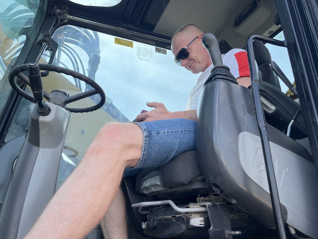 Naprawy Aut w Warszawie, nasza firma działa w całym woj.Mazowieckim, staramy się ogarnąć temat 7 dni w tygodniu.