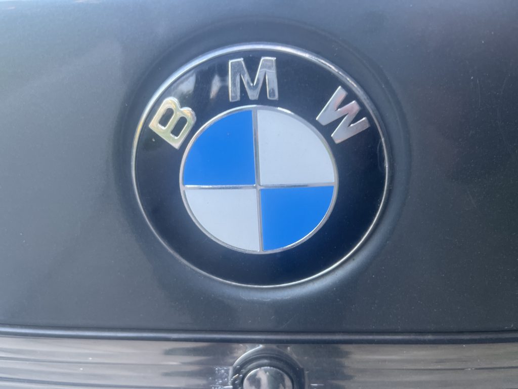 Serwis Mechanika, jako firma która działa skutecznie rzetelnie oraz z dokładnością do każdego detalu pomożemy w naprawie auta. 